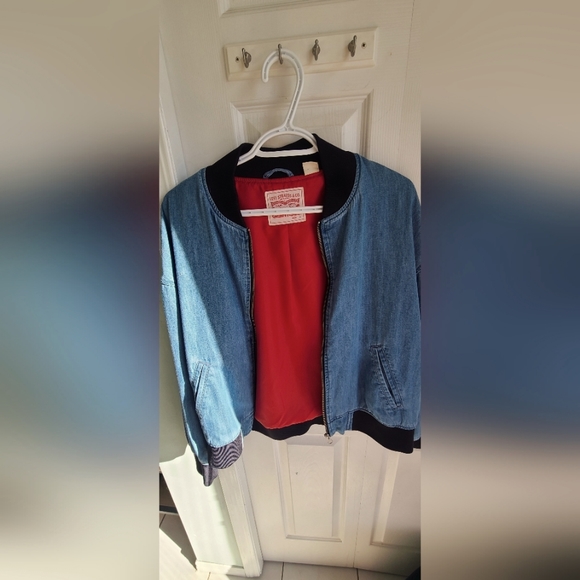 Levi's men's small - Picture 1 of 2